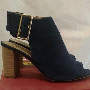 💙Beautiful blue leather buckle sandals!